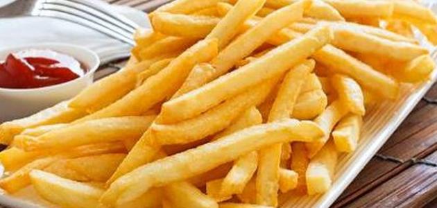 صحن بطاطا وسط